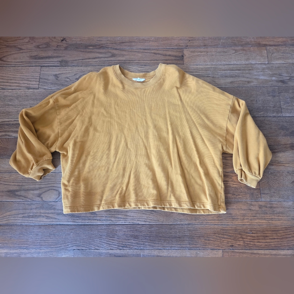 Time and Tru Golden Yellow Pullover Sweatshirt